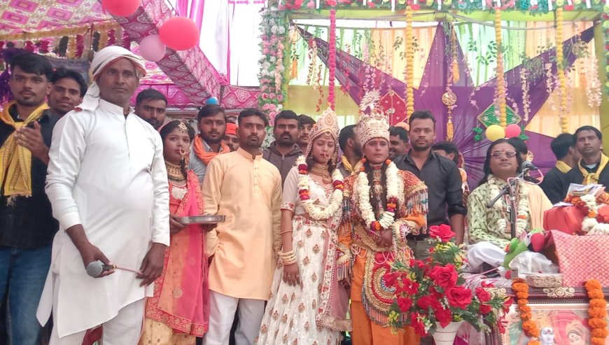 कृष्ण रुक्मणी विवाह पर गांव में निकाली झांकी, महिलाओं ने गाए मंगल गीत