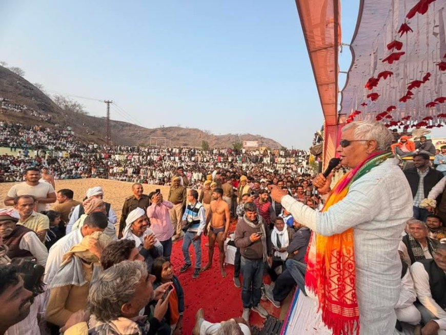 डॉ. किरोडीलाल मीणा ने सालिमपुर ग्राम मे आयोजित कुश्ती दंगल में विजेता पहलवान को किया पुरुष्कृत 