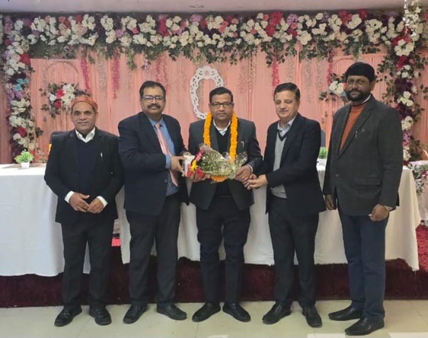 एलआईसी ने आजीवन गारंटी न्यू पालिसी की बिक्री पर किया सम्मानित