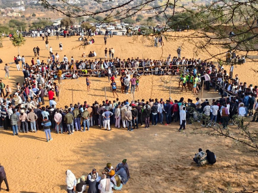 किशोरपुरा के भेरुजी मेले में उमड़े हजारों श्रद्धालु ; मरुस्थली टीलों में ऊंटों और  घोड़ियों ने लगाई दौड़