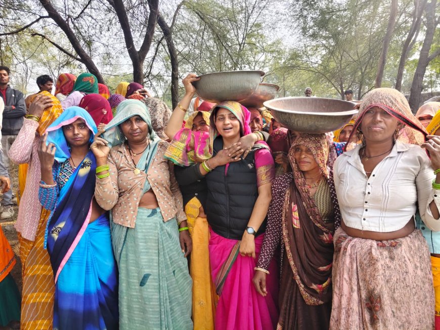 सांसद संजना जाटव ने मनरेगा कार्यस्थलों पर श्रमिकों से किया संवाद, 'मनरेगा बचाओ संग्राम' के तहत उठाई आवाज