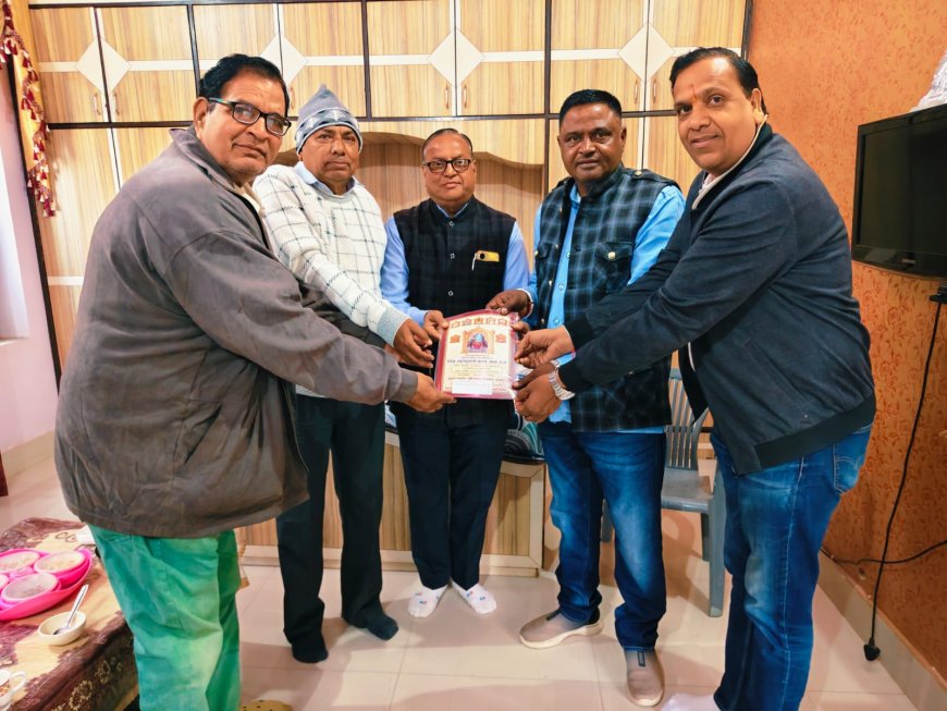 बांदीकुई विधायक को निमंत्रण पत्र भेंट कर, धार्मिक कार्यक्रम में भाग लेने का किया आग्रह