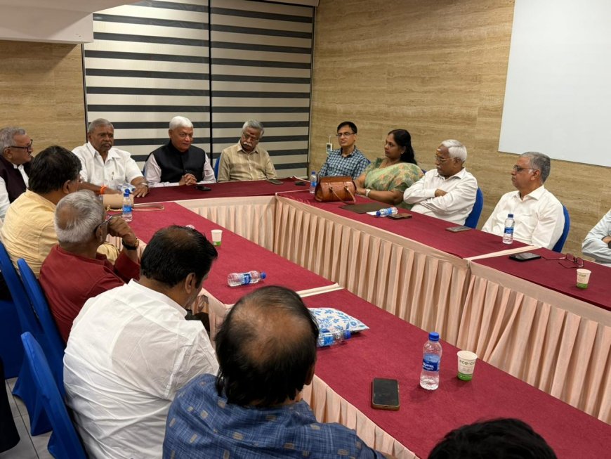 आईवीएफ तमिलनाडु द्वारा चेन्नई में सांसद अग्रवाल के साथ संवाद कार्यक्रम   कार्यक्रम में तमिलनाडु से सीधी रेल सेवा की मांग रखी