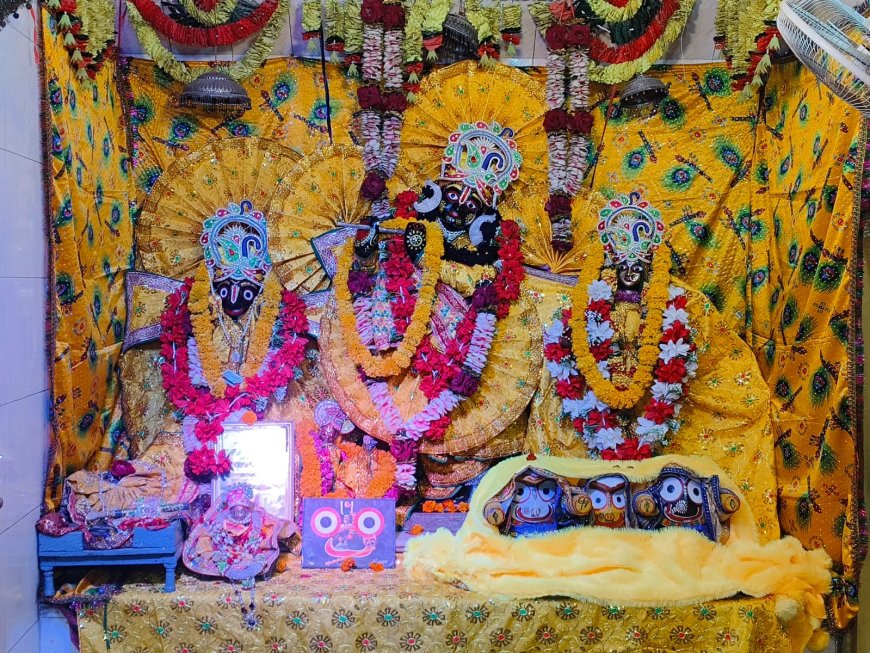 बसंत पंचमी का पर्व मनाया धूमधाम से भगवान का किया आकर्षक श्रृंगार