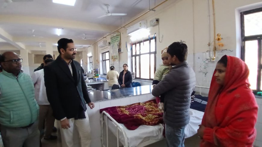 जिला कलक्टर ने किया जनाना अस्पताल का आकस्मिक निरीक्षण
