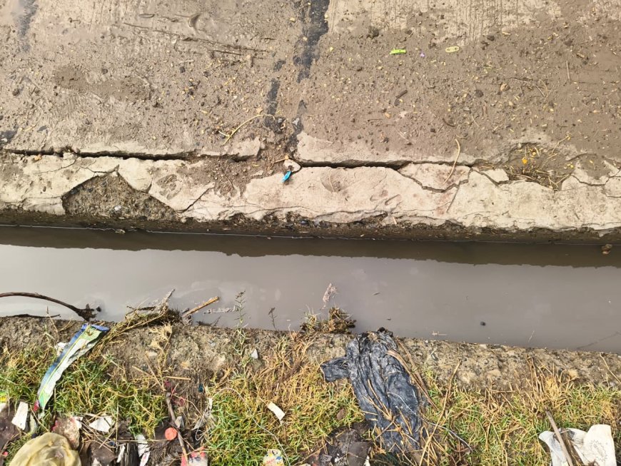 कस्बा अलावडा़ में पीडब्ल्यूडी विभाग द्वारा घटिया निर्माण सामग्री से बनाया गया नाला डेढ़ वर्ष में ही टूटा