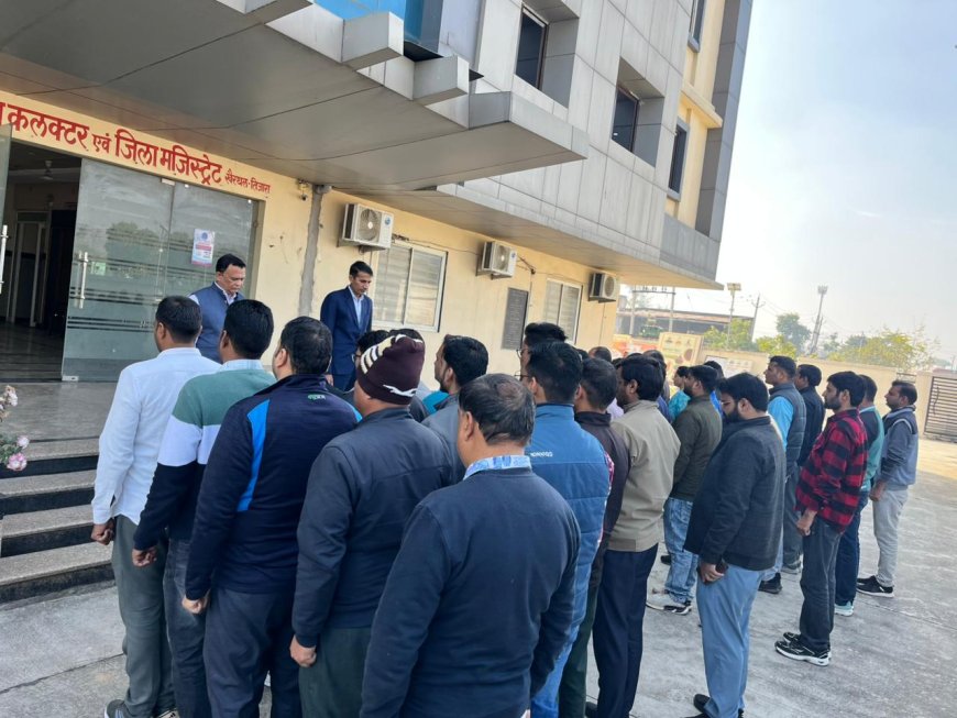 शहीद दिवस: जिले भर के अधिकारियों व कर्मचारियों ने राष्ट्रपिता महात्मा गांधी जी को दी श्रद्धांजलि