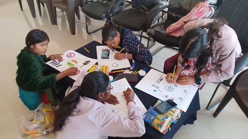 स्वच्छता और पर्यावरण पर हुआ विशेष सेमिनार का आयोजन, युवाओं ने सड़क सुरक्षा पर बनाए पोस्टर