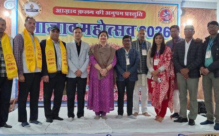 महुवा में आजाद महोत्सव: विराट कवि सम्मेलन में गूंजा साहित्य, साहित्यकारों का हुआ सम्मान