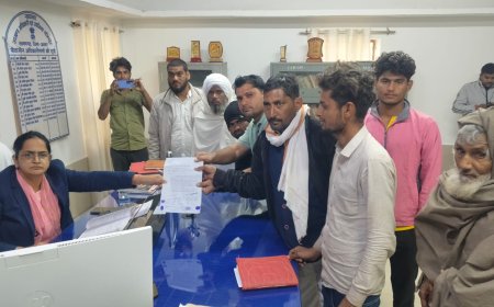 एक ही परिवार को दो वार्डो में किए जाने को लेकर उपखंड अधिकारी को सोपा ज्ञापन