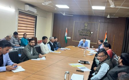 अतिरिक्त जिला कलेक्टर शिवपाल जाट की अध्यक्षता में साप्ताहिक समीक्षा बैठक आयोजित;  विमुक्त घुमन्तु एवं अर्द्धघुमन्तु समुदाय की सहायता हेतु दिए निर्देश