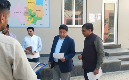 रोल पर्यवेक्षक ने ईआरओ की बैठक लेकर एसआईआर की समीक्षा की, मतदान केंद्रों का किया निरीक्षण