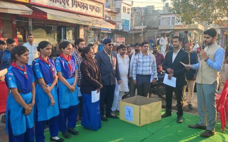 स्वच्छता जागरूकता अभियान के तहत नुक्कड़ नाटक, नागरिकों को दिलाई स्वच्छता की शपथ