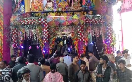 महाशिवरात्रि के पावन अवसर पर जिले के सभी शिवालयों में पूजा अर्चना के लिए श्रद्धालुओं का सैलाब उमडा, मंदिरों को आकर्षक सजाया