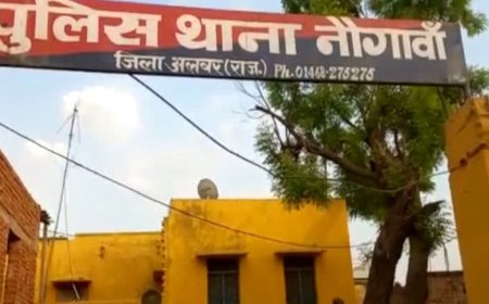 पुराने सिक्कों के बदले लाखों का लालच देने वाले 2 शातिर ठग गिरफ्तार, 'साइबर संग्राम 2.0' में नौगांवा पुलिस की कार्यवाही