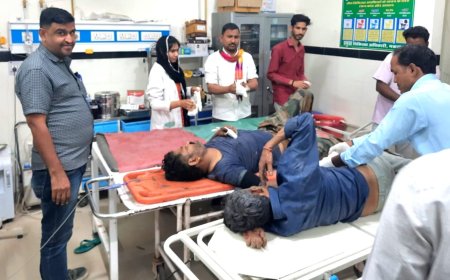 तेज रफ्तार कार ने बाइक को मारी टक्कर, दो युवक गंभीर घायल; हायर सेंटर रेफर