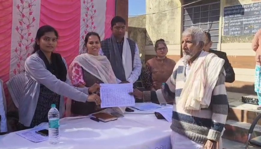 जिला कलैक्टर ने किया ग्रामोत्थान शिविर का निरीक्षण कर दिए दिशा निर्देश