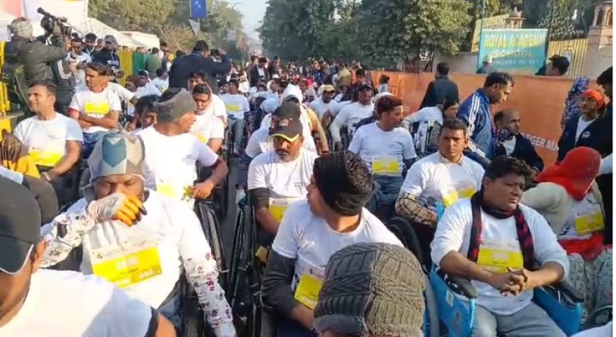 अलवर में हुई अंतरराष्ट्रीय टाइगर मैराथन; इंटरनेशनल धावक हुए शामिल,  'मुख्यमंत्री भजनलाल शर्मा, उप मुख्यमंत्री दीया कुमारी व फिल्म स्टार रणदीप हुड्डा' ने दिखाया फ्लैग