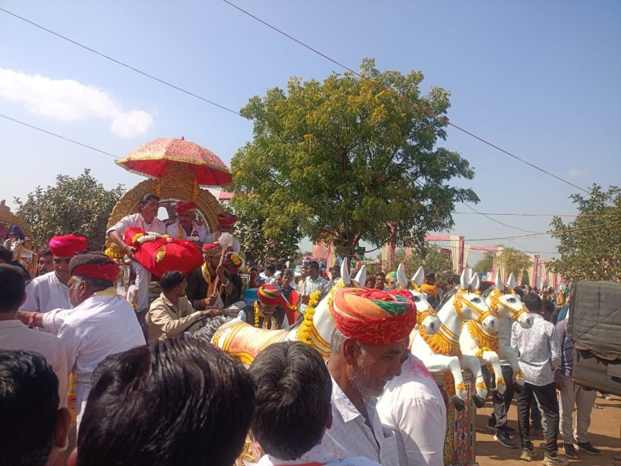 मंडवारिया में दाता सादुलसिंहजी मंदिर प्राण प्रतिष्ठा को लेकर भव्य कलश यात्रा