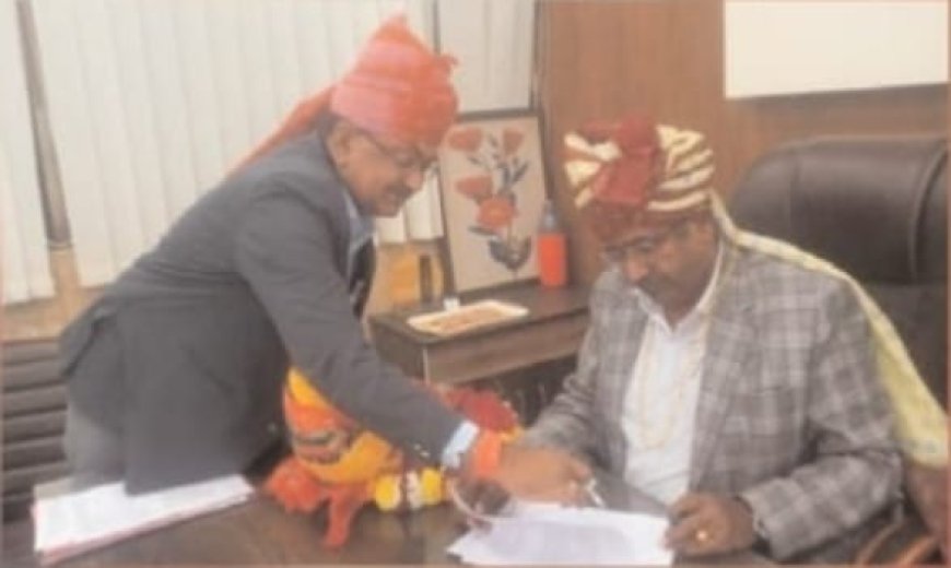 एसडीएम कालूराम कुम्हार ने संभाला तखतगढ़ पालिका प्रशासक का कार्यभार, लंबित विकास कार्यों पर हुई चर्चा