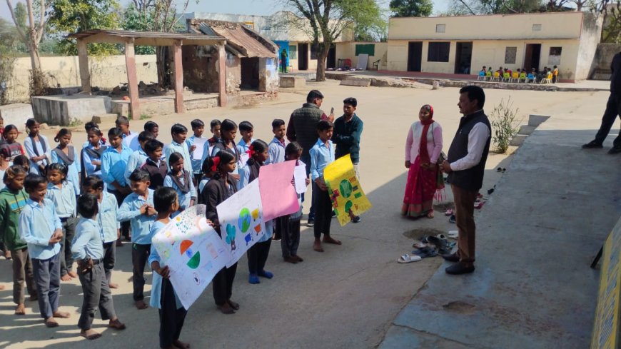 संपूर्णता अभियान 2.0 के बालिका  शौचालय पर जोर