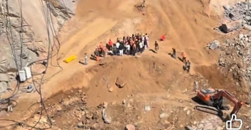 खान में पोकलेन मशीन के साथ गिरे हुए चालक के शव को मशक्कत के बाद 9 वें दिन निकाला, चट्टान के नीचे दबा था, पहाड़ का हिस्सा गिर गया था
