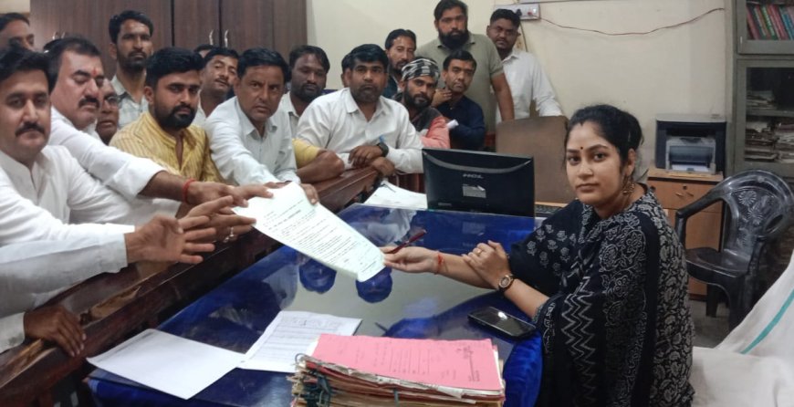 सैनी समाज के लोगों ने 11 सूत्री मांगों को लेकर उपखंड अधिकारी को मुख्यमंत्री के नाम सौंपा ज्ञापन