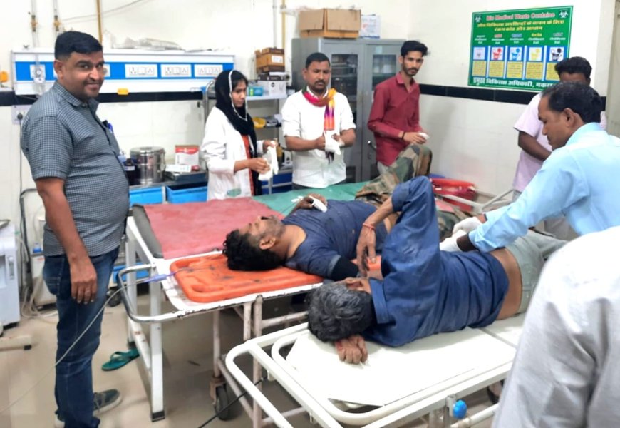 तेज रफ्तार कार ने बाइक को मारी टक्कर, दो युवक गंभीर घायल; हायर सेंटर रेफर