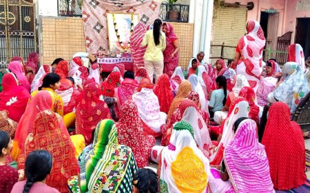 स्वर्णकार महिला मंडल ने हर्षोल्लास के साथ मनाया फागोत्सव, फूलों और गुलाल की होली से महका श्याम मंदिर