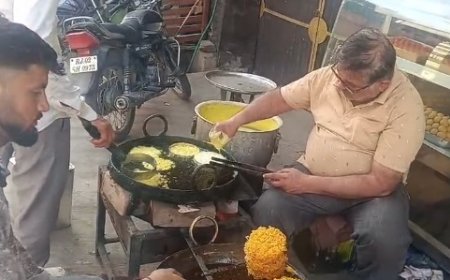 होली से सिंधियत दिवस चेटीचंड महोत्सव तक रहती है भारी मांग, पसंद आ रहा 'सिंधी घेवर'  का स्वाद