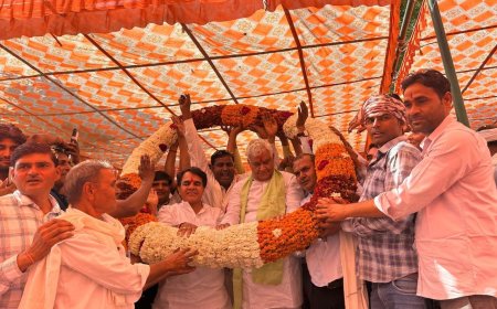 प्रयास सोसाइटी द्वारा होली मिलन समारोह एवं प्रतिभा  सम्मान समारोह आयोजित