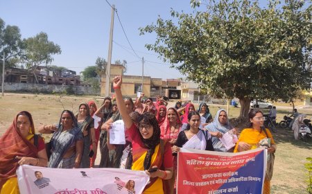 कठूमर में अंतर्राष्ट्रीय महिला सप्ताह के तहत महिलाओं की सुरक्षा और संरक्षण के लिए निकाली रैली