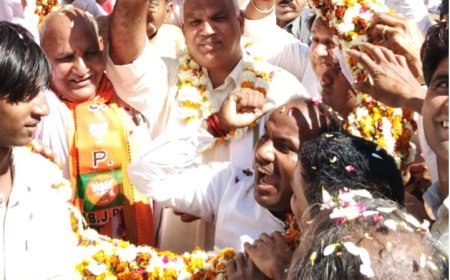 टहला में गृह राज्यमंत्री का पुष्प वर्षा कर सर्वसमाज ने किया अभिनंदन