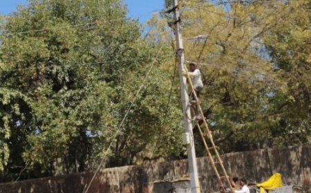 बिजली निगम का नगर परिषद पर 'हथौड़ा': 26 करोड़ का बिल बकाया, सभापति और आयुक्त के बंगलों की बत्ती गुल