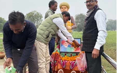 सकट में सैनी समाज ने सावित्रीबाई फुले की 129 वीं पुण्यतिथि मनाई, पुष्पांजलि अर्पित कर दी श्रद्धांजलि, सिद्धांतों पर चलने का किया आह्वान