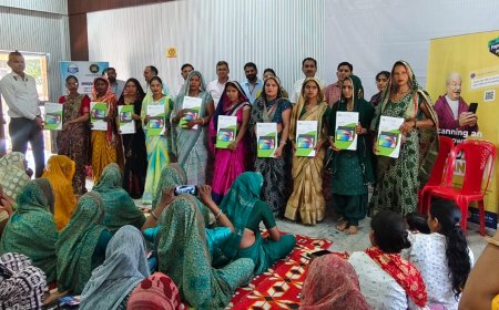 कठूमर में लखपति दीदी योजना के तहत 10 महिलाओं को किया टैबलेट वितरण