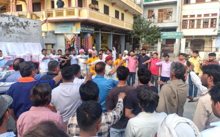 नगर परिषद् सभा स्थल से जिला स्तरीय स्वच्छता अभियान का गरिमामयी शुभारंभ, स्वच्छता शपथ के साथ सामूहिक श्रमदान