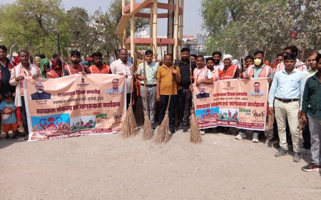 राजस्थान दिवस पर महुवा केंद्रीय बस स्टैंड बना स्वच्छता का मॉडल, सफाई कर्मचारियों के साथ जन-जन ने सफाई करने के लिए उठाया झाड़ू