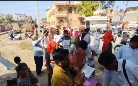 कोसेलाव में गैस सिलेंडर पुलिस की मौजूदगी में बांटे गैस सिलेंडर शांतिपूर्ण