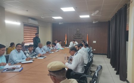 अतिरिक्त जिला कलेक्टर की अध्यक्षता में साप्ताहिक समीक्षा बैठक आयोजित,  फ्लैगशिप योजनाओं की प्रगति की हुई समीक्षा