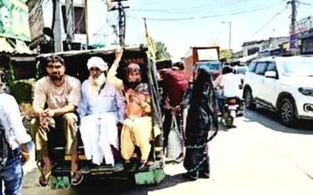 खैरथल-किशनगढ़बास रोडवेज बस पांच माह से बंद, ऑटो में सफर करना मजबूरी;  रोडवेज अधिकारी बोले- स्टाफ की कमी के कारण अस्थाई रूप से बंद की बसें