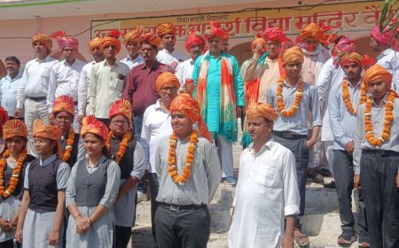 कर्म ही पूजा है, हम विचार का प्रचार करते हैं, व्यक्ति का नहीं, लगातार बिना रुके, बिना थके आगे बढ़ते जाना है -योगेन्द्र