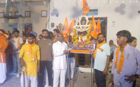 गुरला में माली समाज ने मनाया फूल डोल महोत्सव, भगवान राम सीता लक्ष्मण जी की निकली भव्य शोभायात्रा