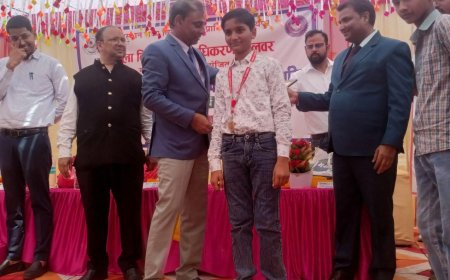 कठूमर में मेगा विधिक चेतना शिविरमें प्रतिभाशाली छात्र प्रशांत लेखी का हुआ सम्मान