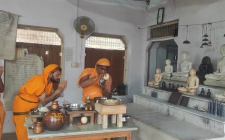 भगवान महावीर के जन्म कल्याणक पर हुआ शोभा यात्रा का आयोजन