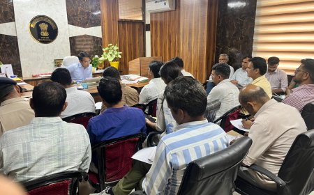 अतिरिक्त जिला कलेक्टर की अध्यक्षता में साप्ताहिक समीक्षा बैठक आयोजित  20 सूत्री कार्यक्रम की प्रगति की समीक्षा, लंबित प्रकरणों के शीघ्र निस्तारण के निर्देश