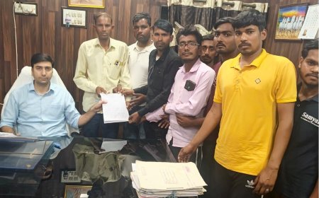 एसडीओ को रास्ते में अतिक्रमण हटाने को दिया ज्ञापन