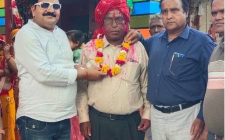 सेवानिवृत्ति पर विद्यालय विकास के लिए की तिरानबे हजार रुपए की घोषणा