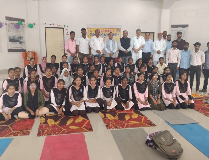 देश के विकास के लिए युवा के रूप में मानव संशाधन अधिक महत्वपूर्ण-डॉ जेके