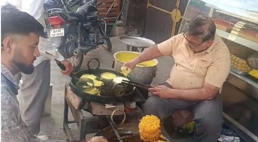 होली से सिंधियत दिवस चेटीचंड महोत्सव तक रहती है भारी मांग, पसंद आ रहा 'सिंधी घेवर'  का स्वाद